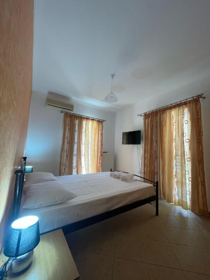 Dinos Apartments Vassiliki Esterno foto
